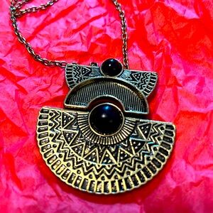 Boho Tribal long Necklace w/ Black Stone Pendant – Gold Tone Vintage Jewelry